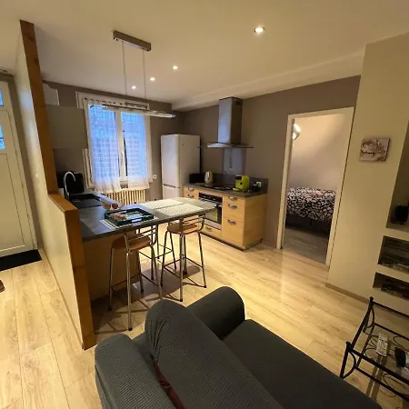 45m, Parking, Proche Centre Apartment *
