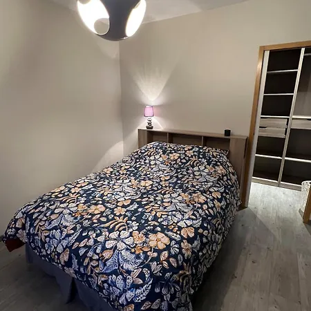 45m, Parking, Proche Centre Apartment